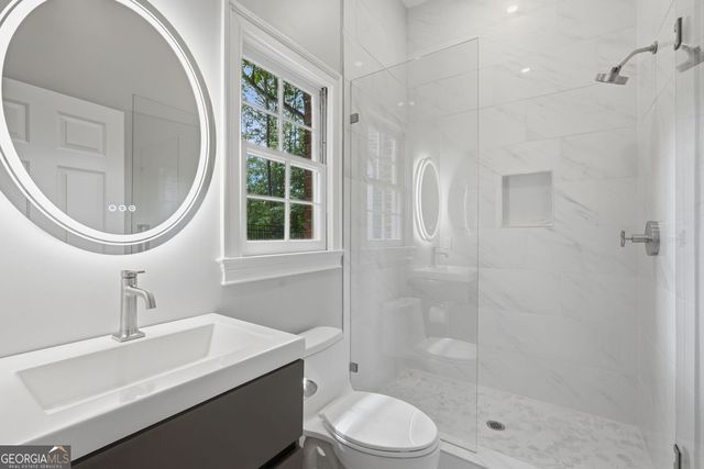 104 Oakland Hills Court, Johns Creek, GA 30097
