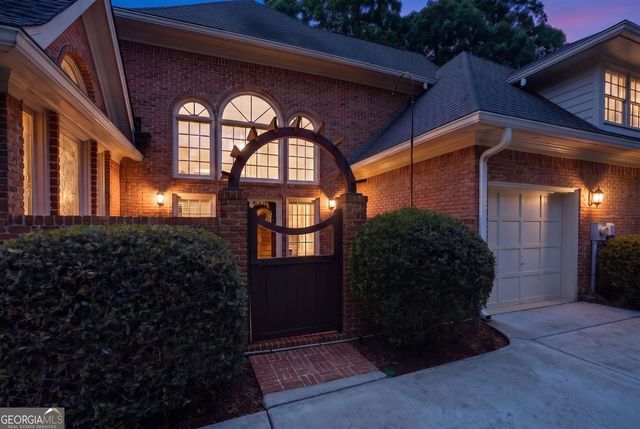 104 Oakland Hills Court, Johns Creek, GA 30097