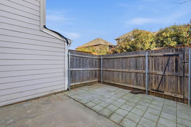 11 Abbey Road, Euless, TX 76039