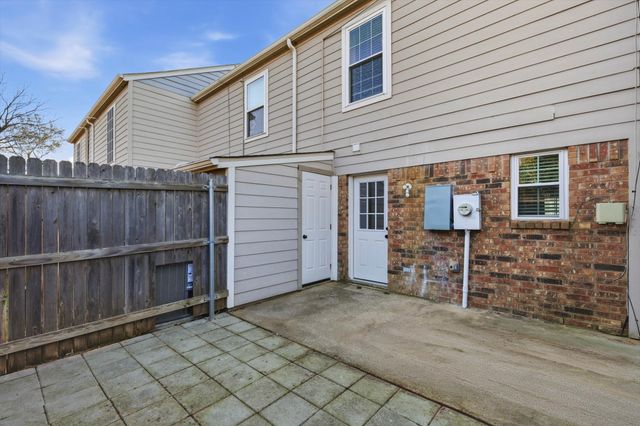 11 Abbey Road, Euless, TX 76039