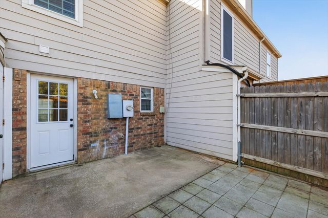 11 Abbey Road, Euless, TX 76039