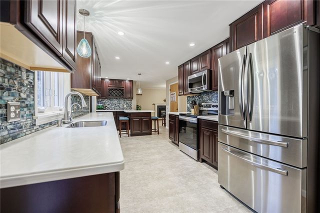 1222 Scenic Circle, Webster, NY 14580