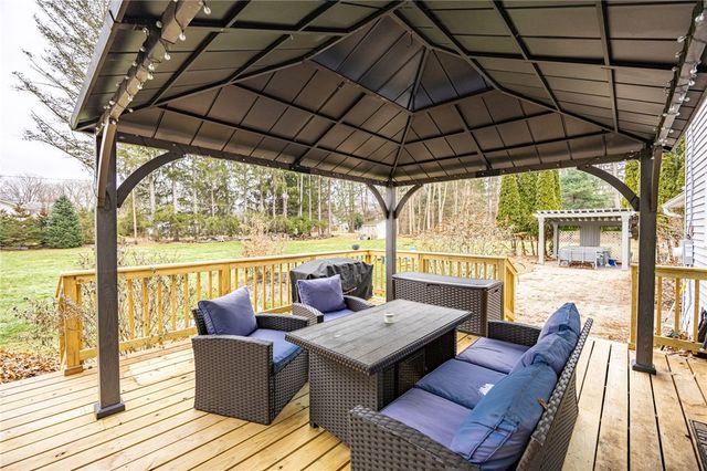 1222 Scenic Circle, Webster, NY 14580