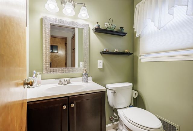 1222 Scenic Circle, Webster, NY 14580