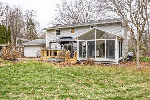 1222 Scenic Circle, Webster, NY 14580