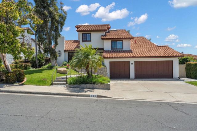 821 Inspiration Ln, Escondido, CA 92025