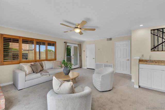 821 Inspiration Ln, Escondido, CA 92025