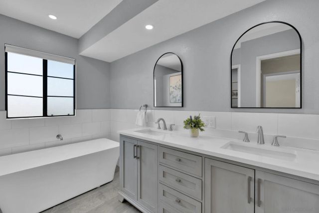821 Inspiration Ln, Escondido, CA 92025