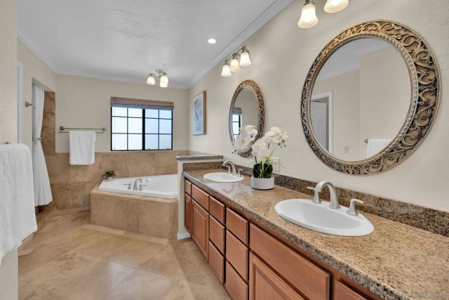 821 Inspiration Ln, Escondido, CA 92025