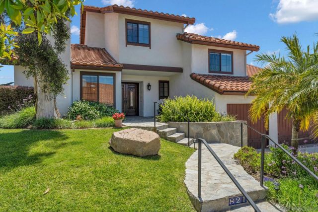 821 Inspiration Ln, Escondido, CA 92025