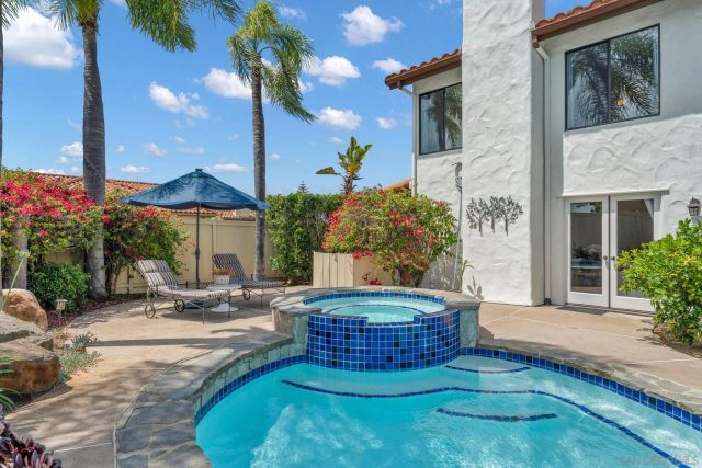 821 Inspiration Ln, Escondido, CA 92025