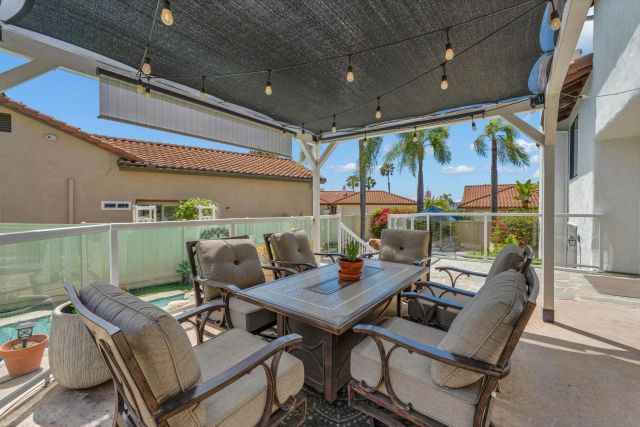 821 Inspiration Ln, Escondido, CA 92025