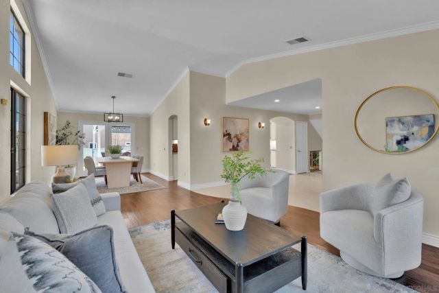 821 Inspiration Ln, Escondido, CA 92025