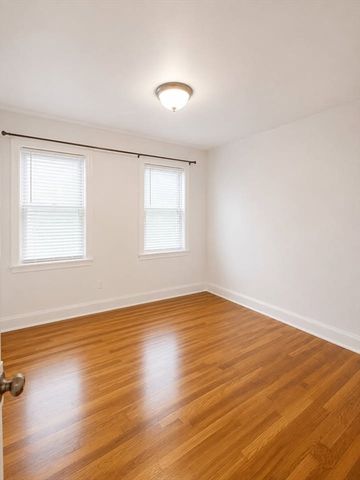 10 Yeamans St 9, Revere, MA 02151