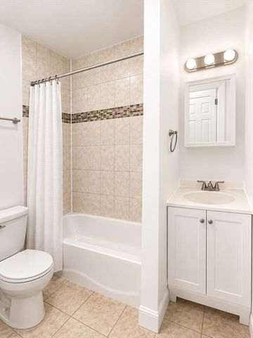 10 Yeamans St 9, Revere, MA 02151