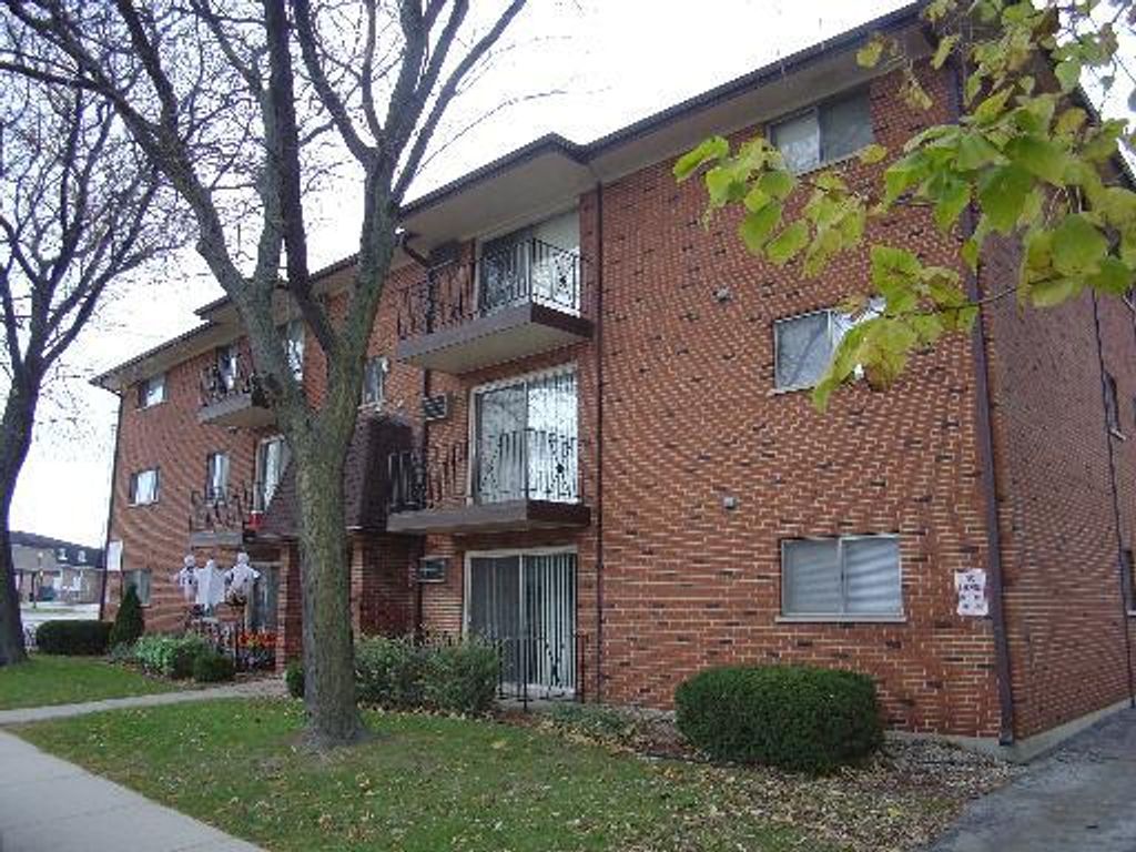 6360 Washington Street 2B, Chicago Ridge, IL 60415
