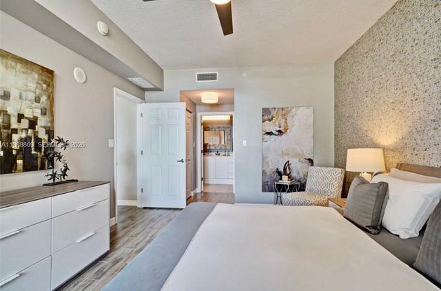 140 S Dixie Hwy 406, Hollywood, FL 33020