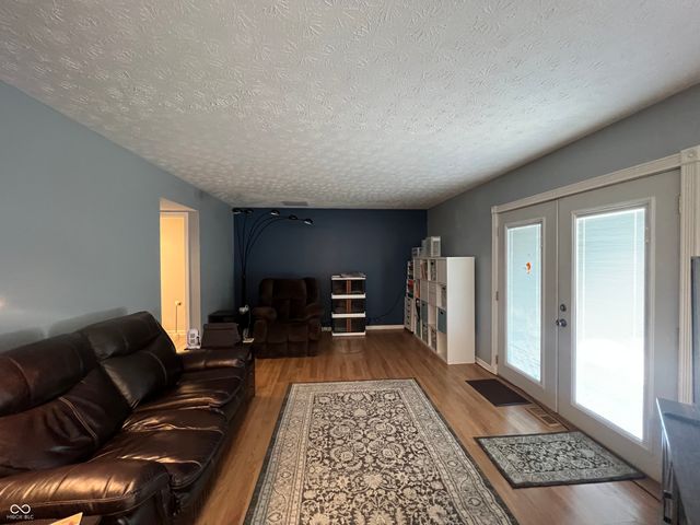 628 Southridge Court, Westfield, IN 46074