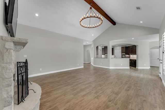 307 Shady Grove PKWY, Burnet, TX 78611
