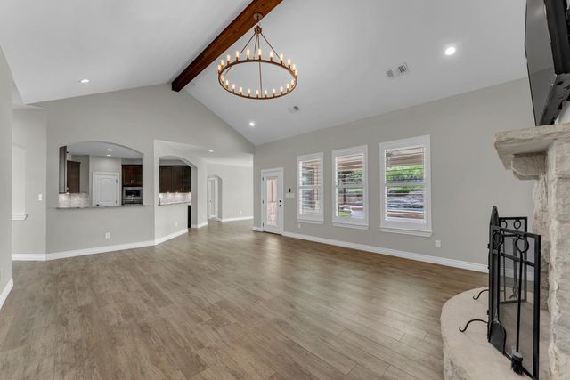 307 Shady Grove PKWY, Burnet, TX 78611