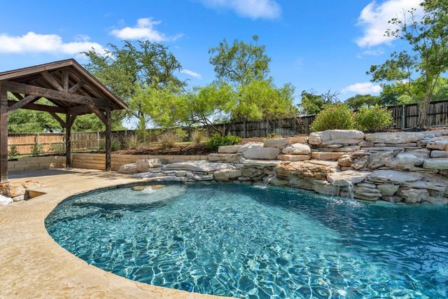 307 Shady Grove PKWY, Burnet, TX 78611