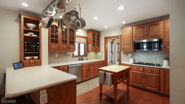 660 Glen Ave, Westfield Town, NJ 07090