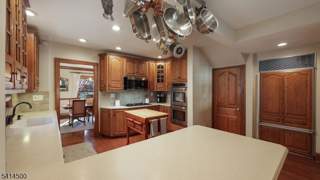 660 Glen Ave, Westfield Town, NJ 07090