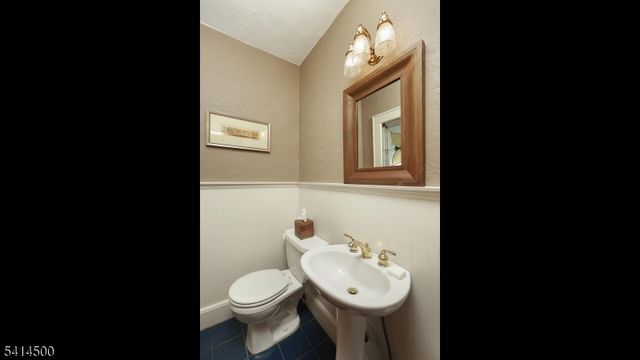 660 Glen Ave, Westfield Town, NJ 07090