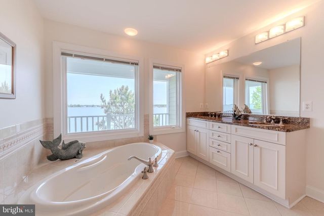 430 NARROWS POINTE DR, Grasonville, MD 21638