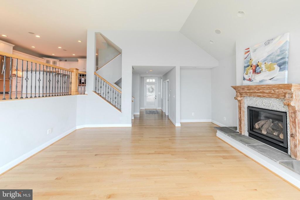 Image 11 of property listing at 430 NARROWS POINTE DR, Grasonville, MD 21638