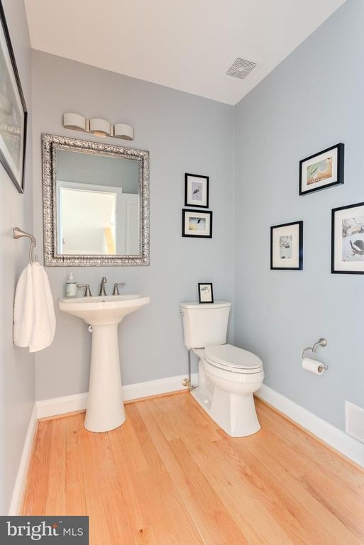 Image 37 of property listing at 430 NARROWS POINTE DR, Grasonville, MD 21638
