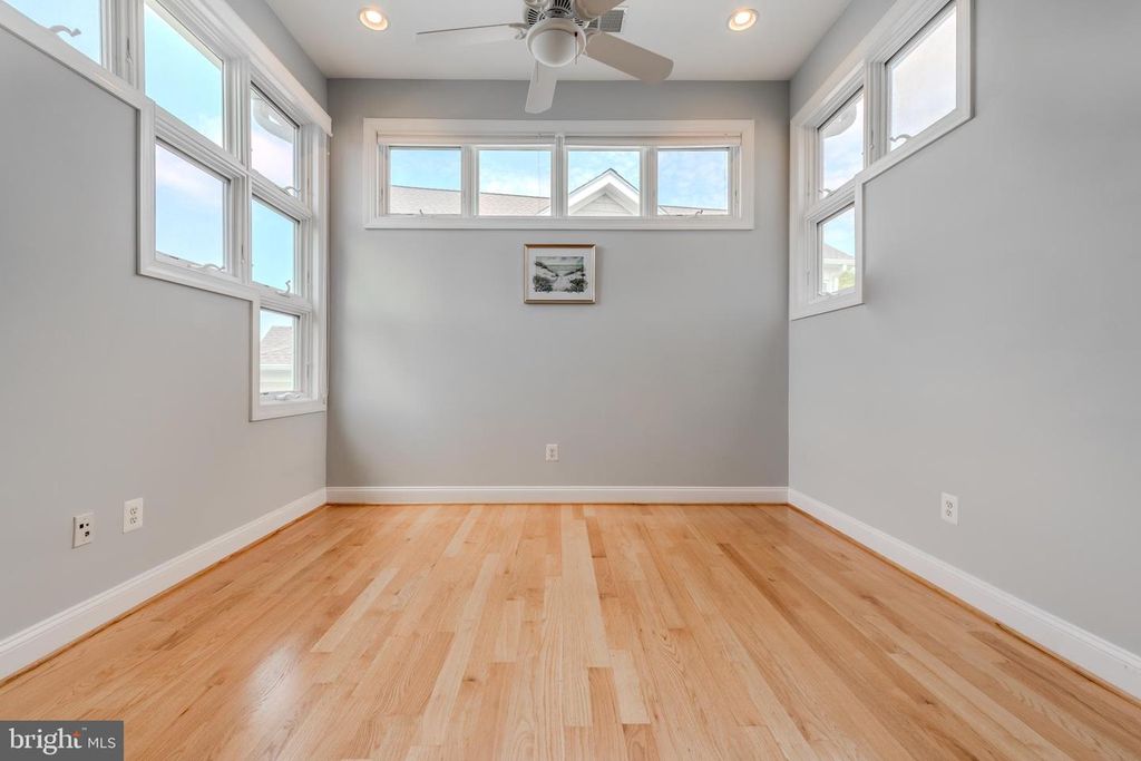Image 43 of property listing at 430 NARROWS POINTE DR, Grasonville, MD 21638
