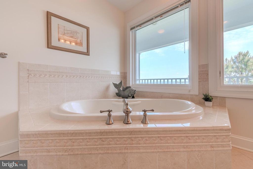 Image 63 of property listing at 430 NARROWS POINTE DR, Grasonville, MD 21638