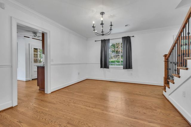 520 32nd Ave, S, Nashville, TN 37212
