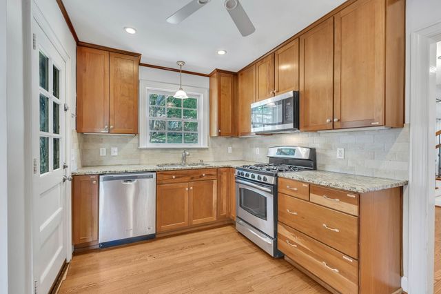 520 32nd Ave, S, Nashville, TN 37212