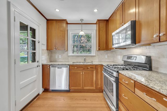 520 32nd Ave, S, Nashville, TN 37212
