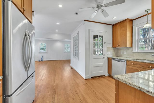 520 32nd Ave, S, Nashville, TN 37212