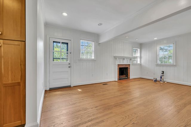 520 32nd Ave, S, Nashville, TN 37212