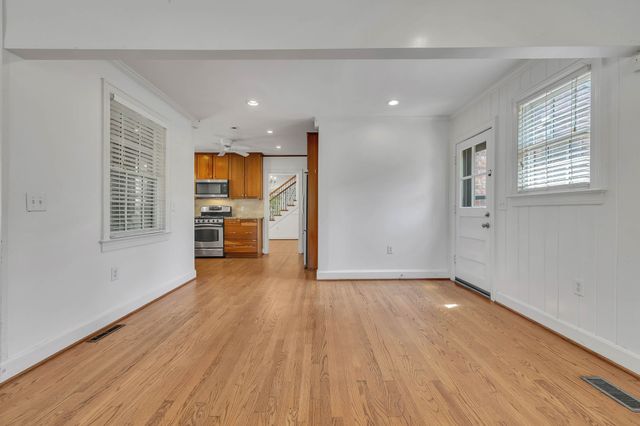 520 32nd Ave, S, Nashville, TN 37212