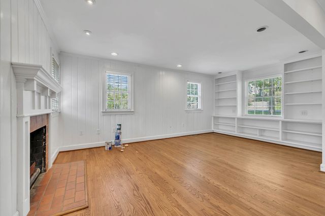520 32nd Ave, S, Nashville, TN 37212