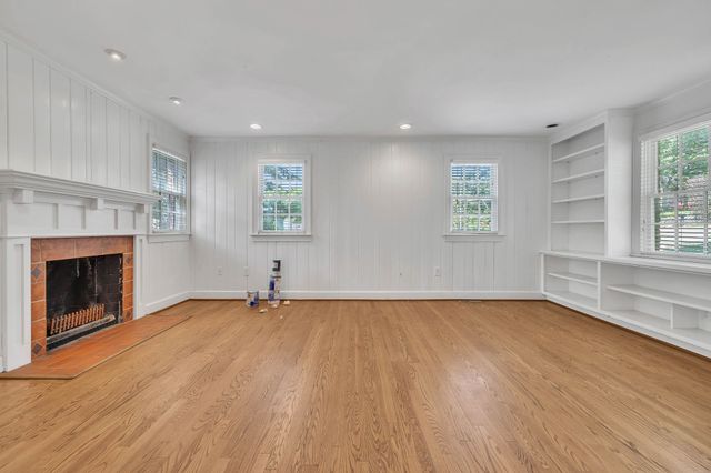 520 32nd Ave, S, Nashville, TN 37212