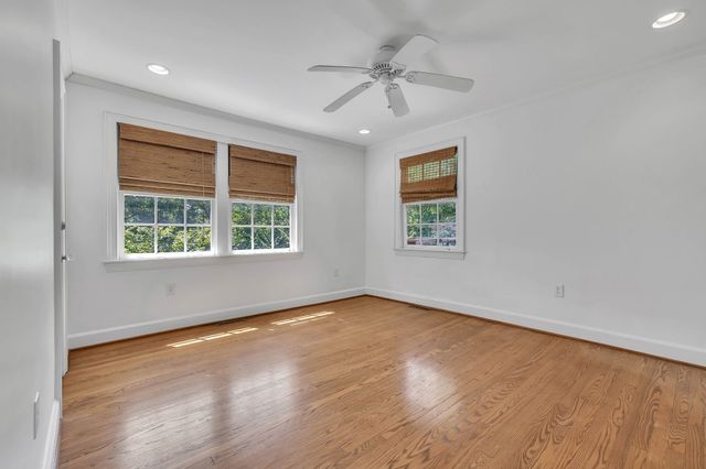 520 32nd Ave, S, Nashville, TN 37212