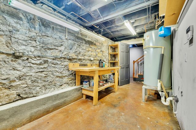 520 32nd Ave, S, Nashville, TN 37212