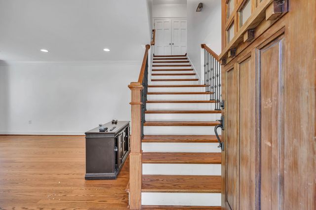 520 32nd Ave, S, Nashville, TN 37212