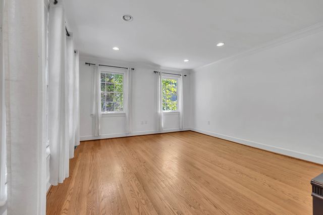 520 32nd Ave, S, Nashville, TN 37212
