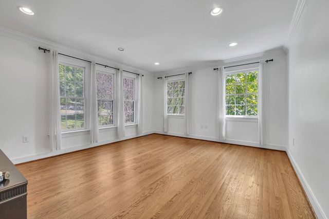 520 32nd Ave, S, Nashville, TN 37212