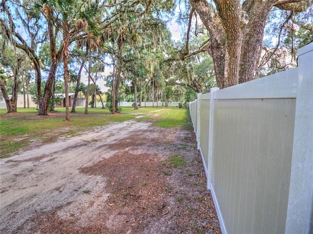 14271 NE 47TH AVENUE, Anthony, FL 32617