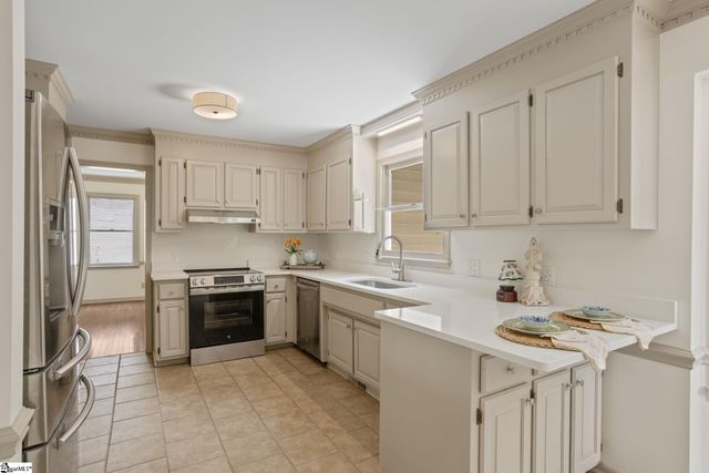 4 Bendingwood Court, Taylors, SC 29687