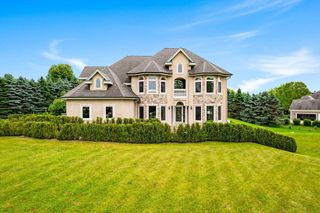 1626 Fox Hollow LANE, Cedarburg, WI 53012