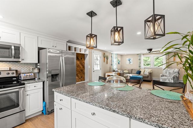 34 Tallant Road, Pelham, NH 03076